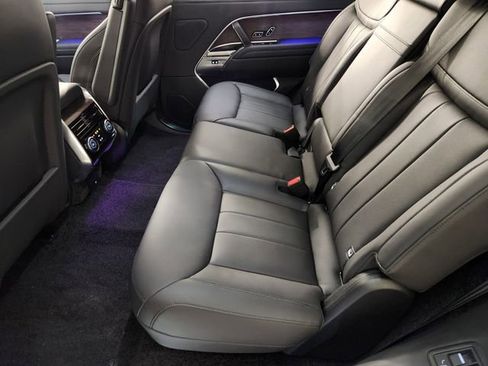 New 2025 Land Rover Range Rover Long Wheelbase SE image 27