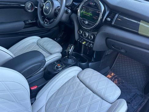 Used 2021 MINI Cooper SE w/ 8.8" Touchscreen Nav Package image 19