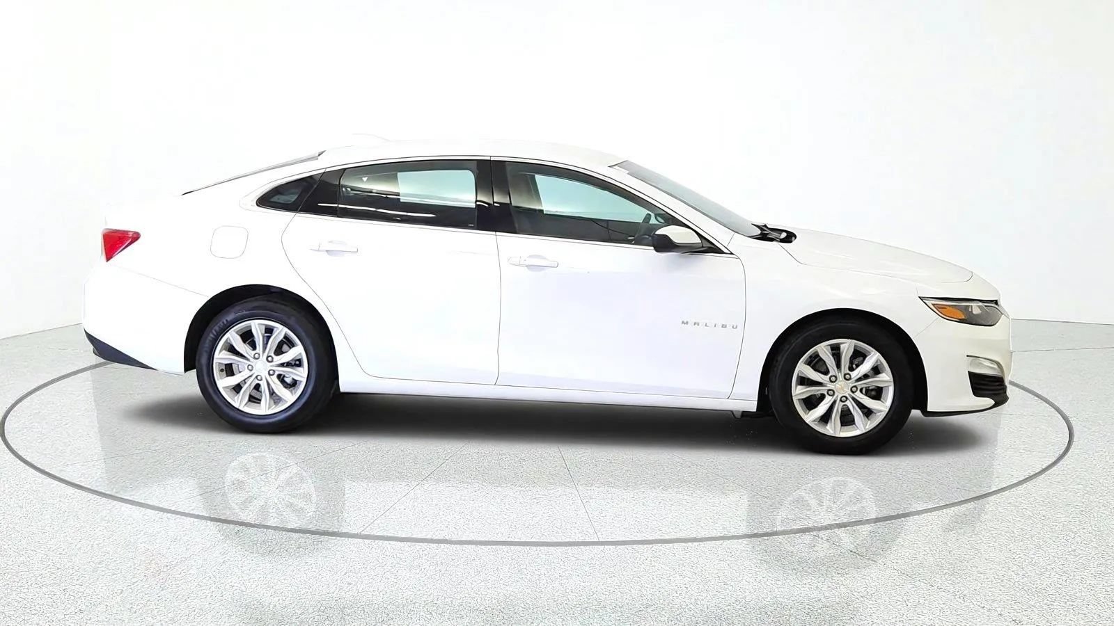 Used 2024 Chevrolet Malibu LT FWD image 10