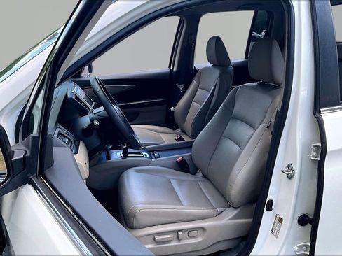 Used 2018 Honda Ridgeline RTL-T image 16