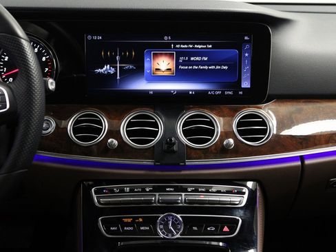 Used 2018 Mercedes-Benz E 400 E 400 image 14