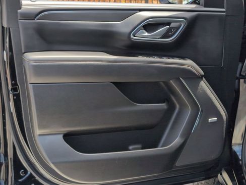 Used 2024 GMC Yukon AT4 w/ Technology Package AWD/4WD image 31