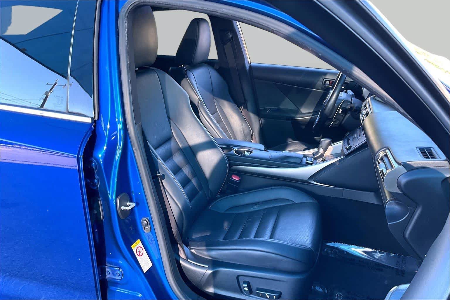 Used 2016 Lexus IS 200t RWD image 8