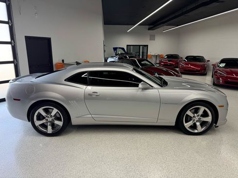 Used 2010 Chevrolet Camaro SS w/ RS Package RWD image 17