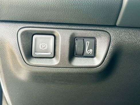 Used 2023 GMC Acadia SLT w/ Elevation Edition AWD/4WD image 10