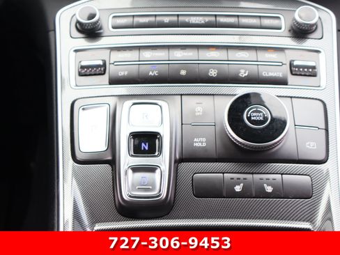 Used 2023 Hyundai Santa Fe SEL FWD image 17