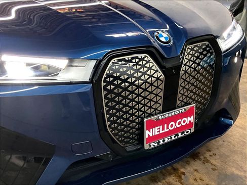 Used 2025 BMW iX xDrive50 image 32