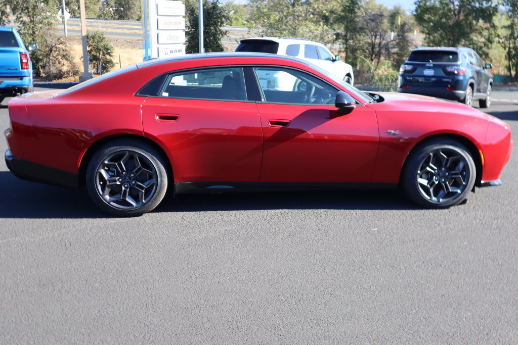 New 2026 Dodge Charger R/T w/ Blacktop Package AWD/4WD image 4