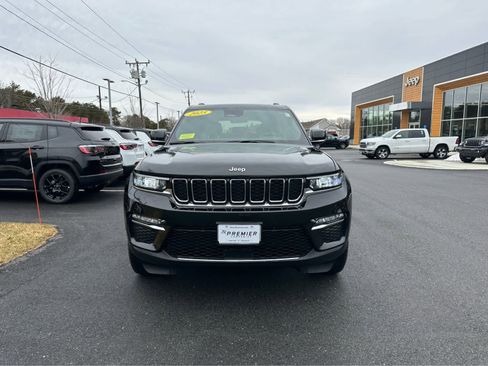 Used 2025 Jeep Grand Cherokee Limited image 2