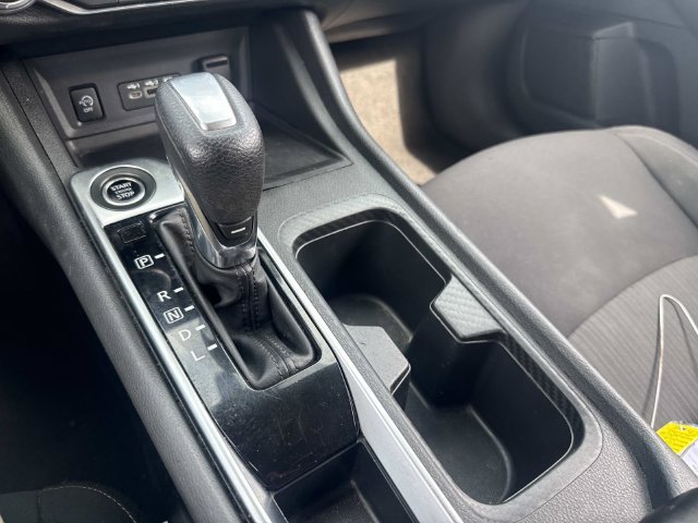 Used 2024 Nissan Sentra SV FWD image 24
