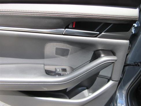 Used 2025 MAZDA MAZDA3 Hatchback w/Premium Plus Pkg image 24