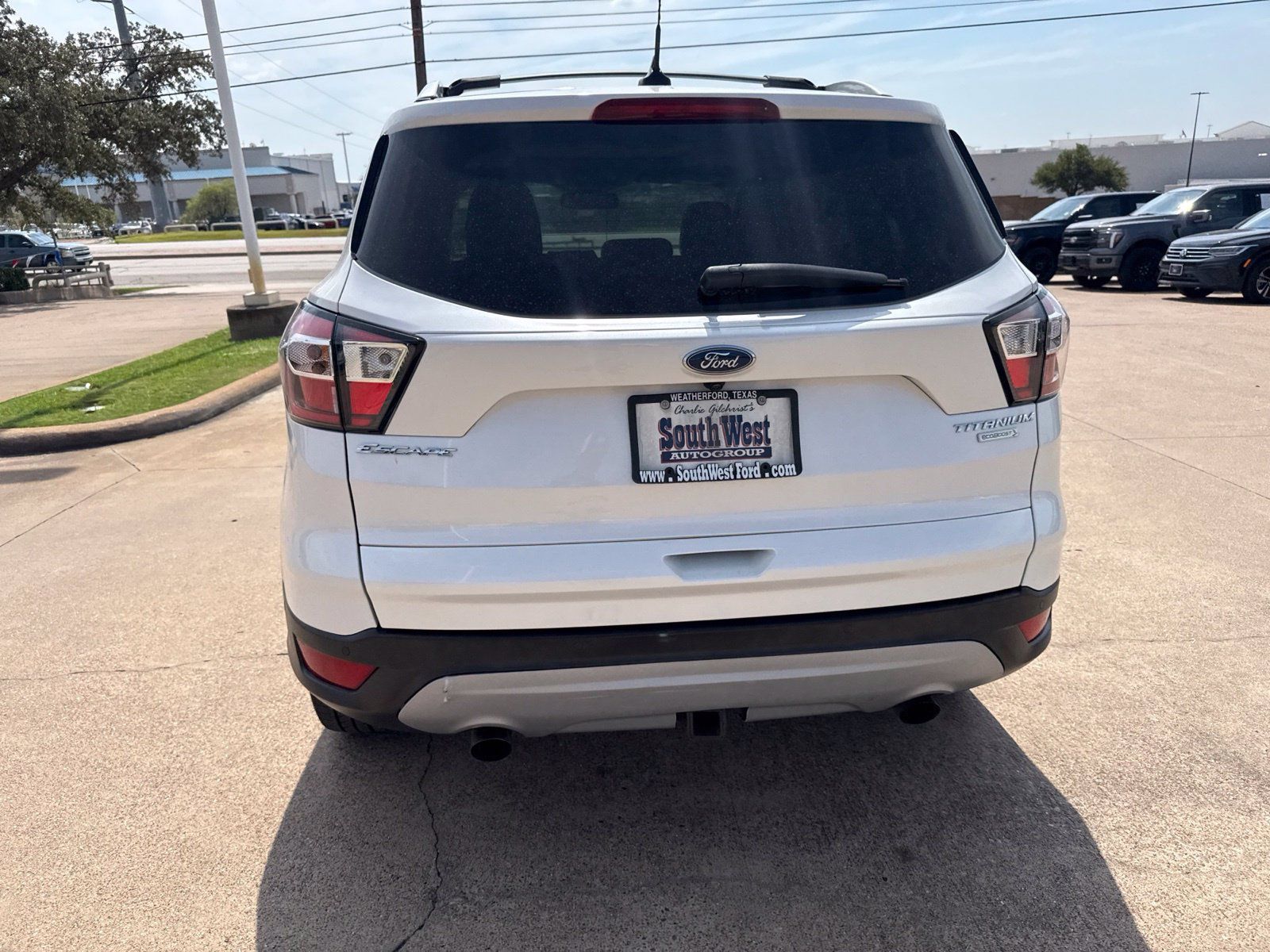 Used 2018 Ford Escape Titanium w/ Ford Safe & Smart Package FWD image 6