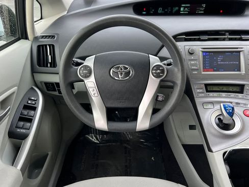 Used 2013 Toyota Prius Two image 14