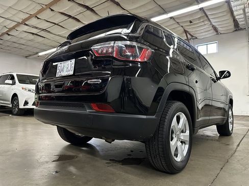 Used 2020 Jeep Compass Latitude image 31