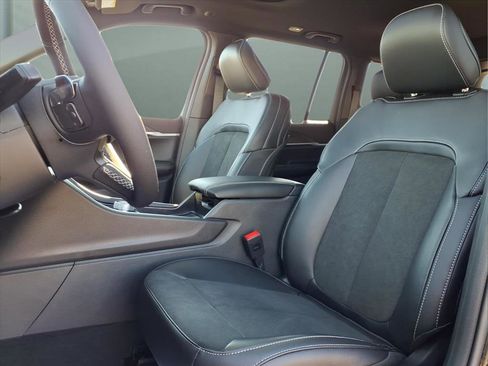 New 2026 Jeep Grand Cherokee Altitude AWD/4WD image 12