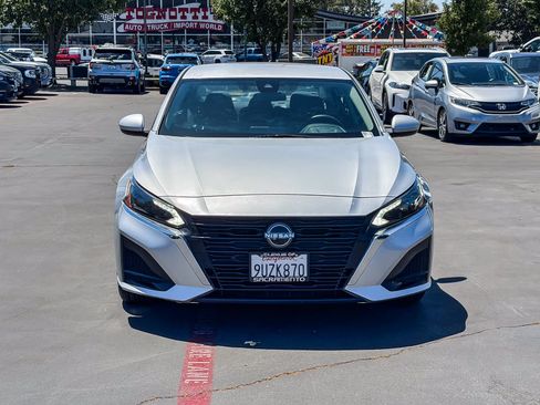 Used 2023 Nissan Altima 2.5 SV FWD image 6