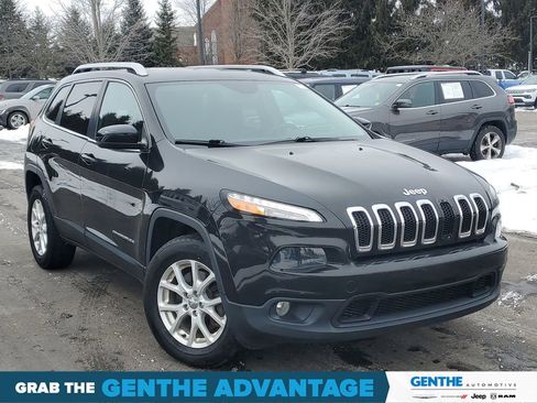 Used 2014 Jeep Cherokee Latitude AWD/4WD image 25