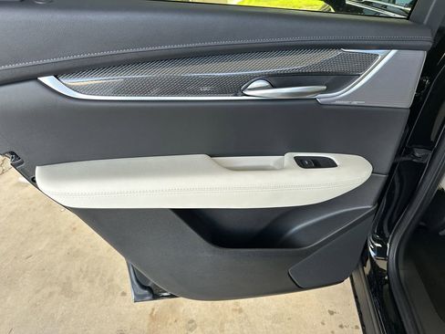 New 2025 Cadillac XT5 Sportv w/ Technology Package AWD/4WD image 30