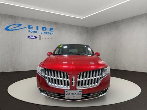 Used 2012 Lincoln MKT AWD image 6