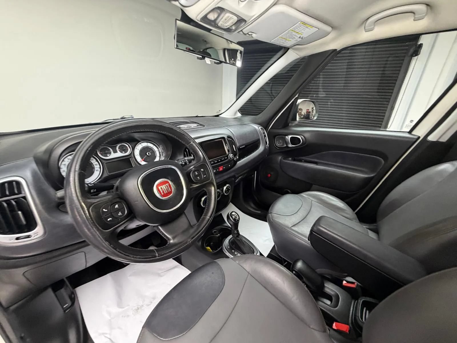 Used 2017 FIAT 500L Trekking FWD image 22