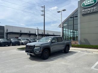 Used 2025 Nissan Frontier Pro-X RWD video 1