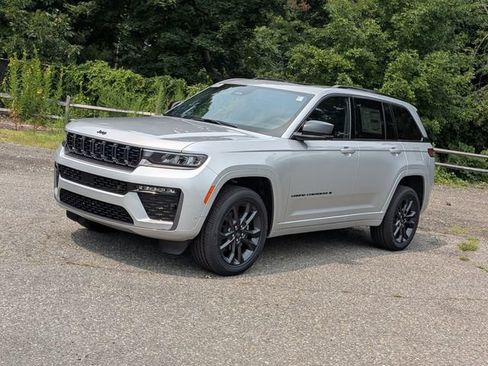 New 2026 Jeep Grand Cherokee Limited AWD/4WD image 7