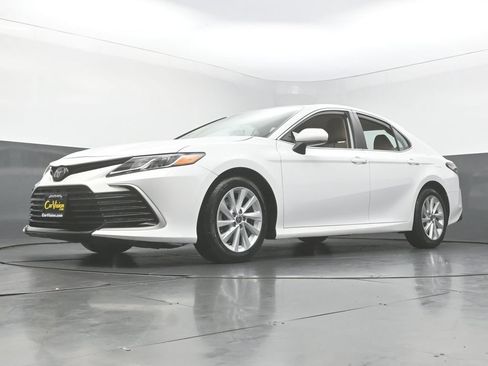 Used 2023 Toyota Camry LE FWD image 48