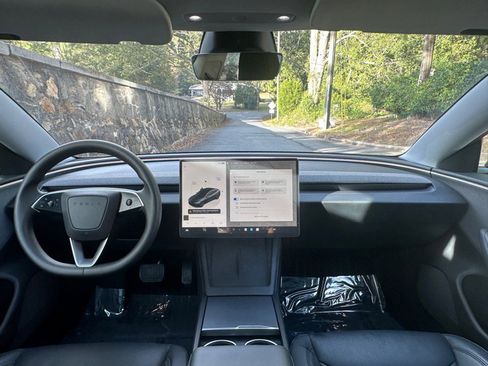 Used 2024 Tesla Model 3 image 2