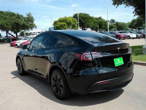 Used 2025 Tesla Model Y Long Range AWD/4WD image 9