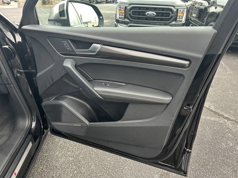 Used 2019 Audi SQ5 Premium Plus w/ Premium Plus Package image 16