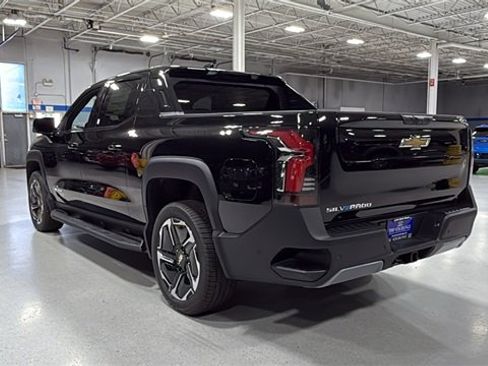 New 2026 Chevrolet Silverado EV LT image 6