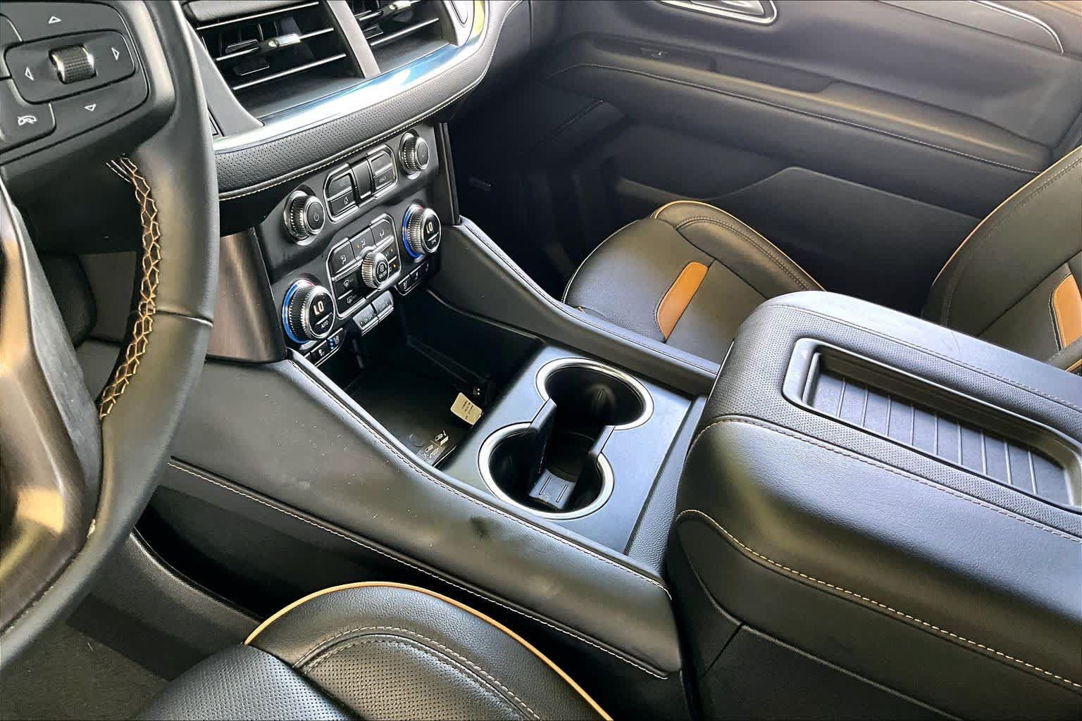 Used 2023 GMC Yukon AT4 w/ AT4 Premium Plus Package AWD/4WD image 15