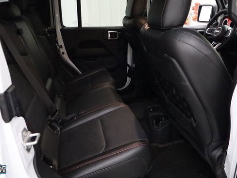 Used 2022 Jeep Gladiator Rubicon w/ Cold Weather Group image 25