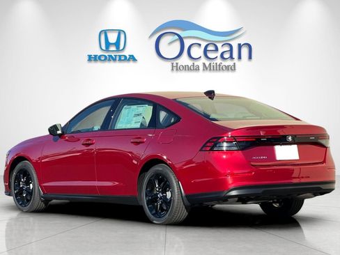 New 2025 Honda Accord SE image 3