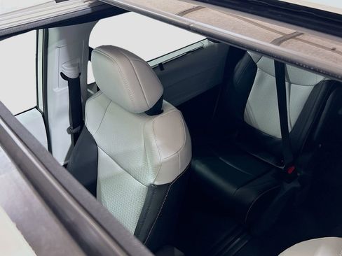 New 2025 Toyota Sienna XSE image 19