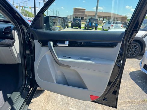 Used 2015 Kia Sorento LX image 20