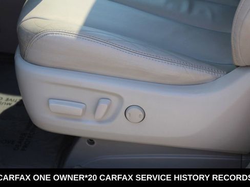 Used 2014 Toyota Sienna XLE w/ XLE Premium Package FWD image 17