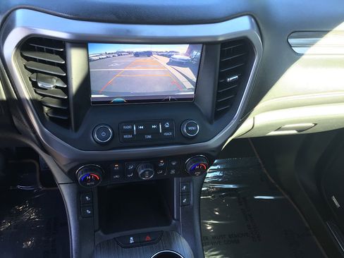 Used 2017 GMC Acadia SLT image 14