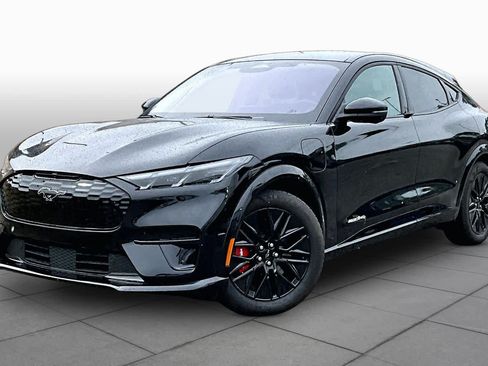Used 2025 Ford Mustang Mach-E Premium w/ Sport Appearance Package AWD/4WD image 34