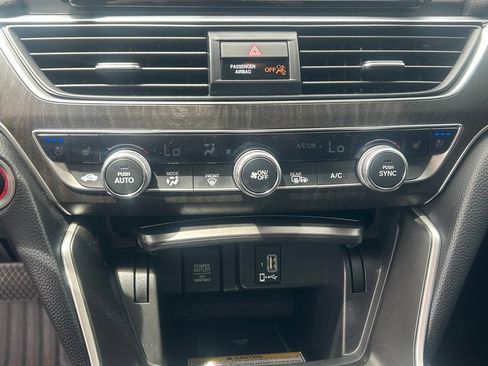 Used 2020 Honda Accord Touring image 19