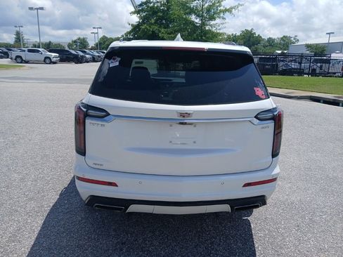 Certified 2024 Cadillac XT6 Sport w/ LPO, Floor Liner Package AWD/4WD image 6