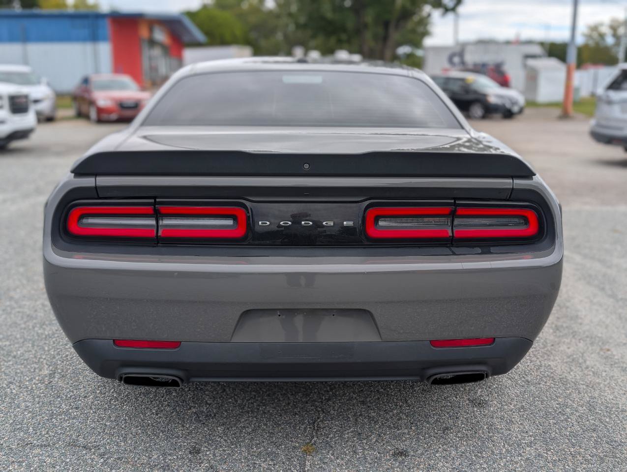 Used 2018 Dodge Challenger SXT w/ Blacktop Package RWD image 5