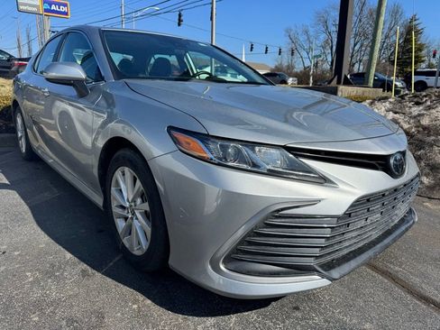Used 2024 Toyota Camry LE image 2