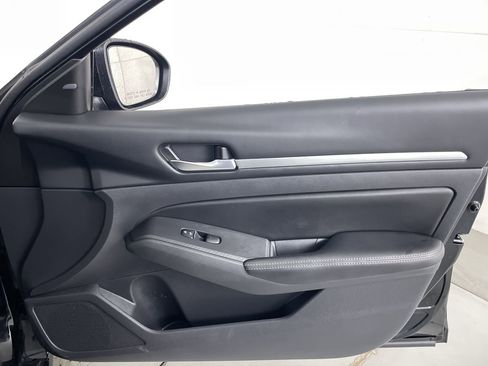 Used 2022 Nissan Altima 2.5 SV image 22