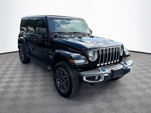 Used 2023 Jeep Wrangler Unlimited Sahara w/ Cold Weather Group AWD/4WD image 4