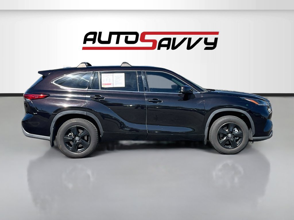 Used 2021 Toyota Highlander L FWD image 8