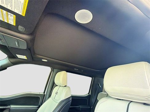 Used 2022 Ford F150 Lightning Platinum image 26