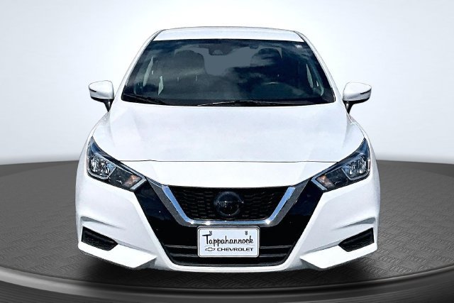 Used 2021 Nissan Versa SV FWD image 2