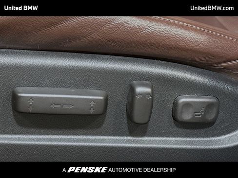 Used 2015 Acura TLX w/ Technology Package FWD image 4
