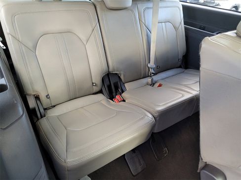 Used 2021 Ford Expedition Max Limited image 15